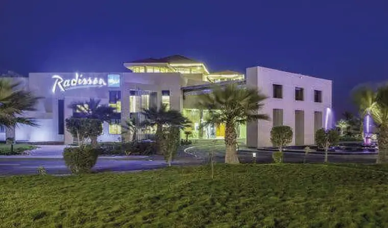 Halfmoon Radisson Blu Resort